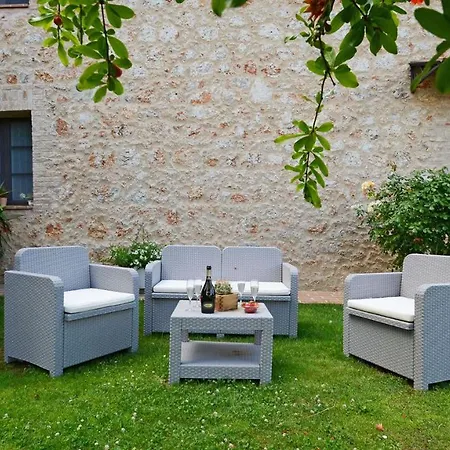 Villa La Capanna Di Franca 6&2, Emma Sovicille